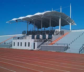 長春一汽高等?？茖W(xué)校操場膜結(jié)構(gòu)看臺