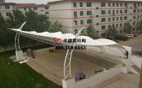 新鄭膜結(jié)構(gòu)看臺/主席臺【新鄭市樂品食品有限公司等】設(shè)計(jì)施工案例