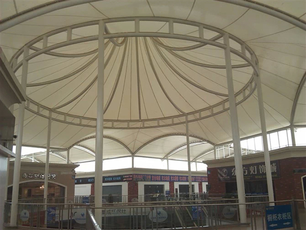 濟(jì)南市膜結(jié)構(gòu)商場(chǎng)頂蓋【生產(chǎn)廠家】濟(jì)南市步行街入口大門膜結(jié)構(gòu)遮陽(yáng)棚公司