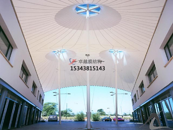 成都膜結構商場頂蓋【生產(chǎn)廠家】成都步行街入口大門膜結構遮陽棚公司