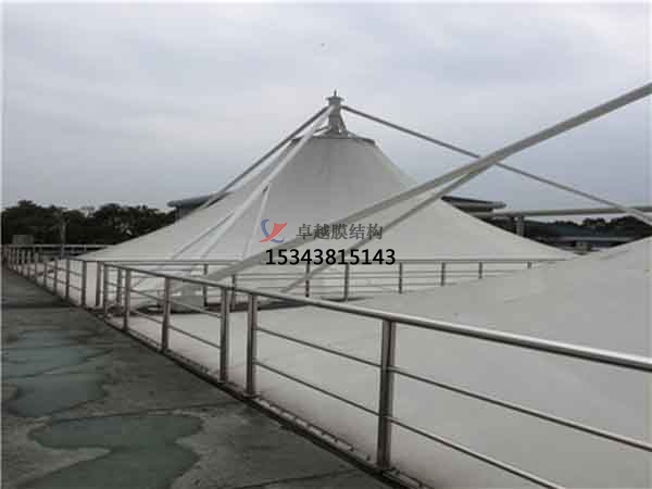 污水池加蓋反吊膜有什么特色？