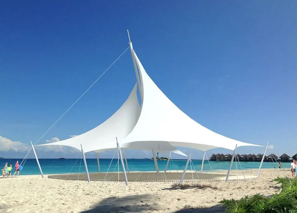 校園膜結(jié)構(gòu)體育看臺，耐用是王道，實惠是關(guān)鍵