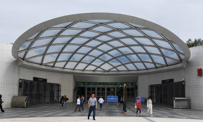 為何商業(yè)屋面中空力薦ETFE膜結(jié)構(gòu)？