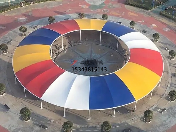 膜結(jié)構(gòu)游樂(lè)廠(chǎng)的遮陽(yáng)棚是怎么安裝的