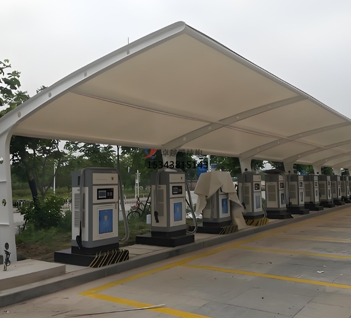 膜結構充電站安全嗎？