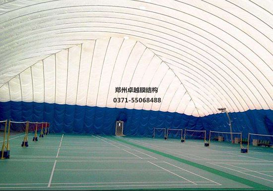 膜結(jié)構(gòu)地下車庫入口清潔