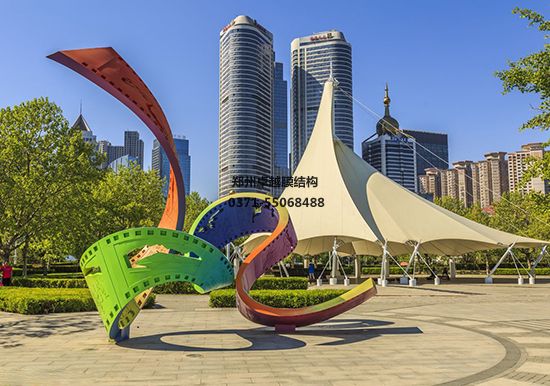 膜結(jié)構(gòu)地下車庫入口的優(yōu)勢與特點(diǎn)