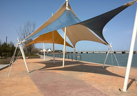 網(wǎng)球場膜結(jié)構(gòu)的特性與壽命